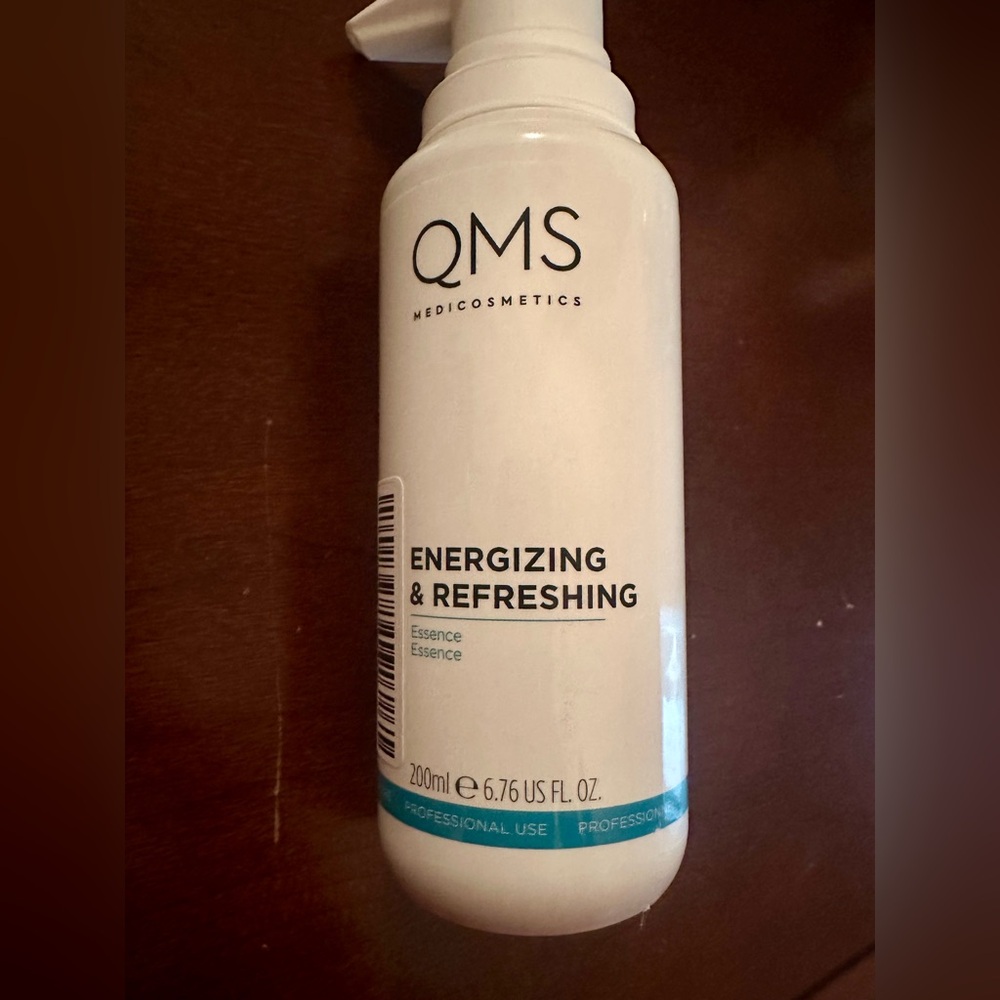QMS Energizing & Refreshing Essence